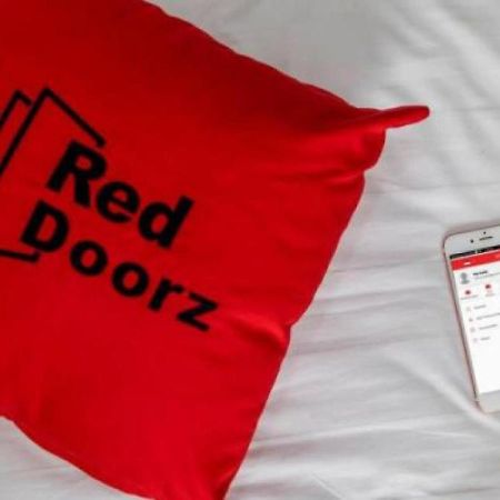 Reddoorz Syariah Near Grand Kota Bintang Hotell Bekasi Exteriör bild