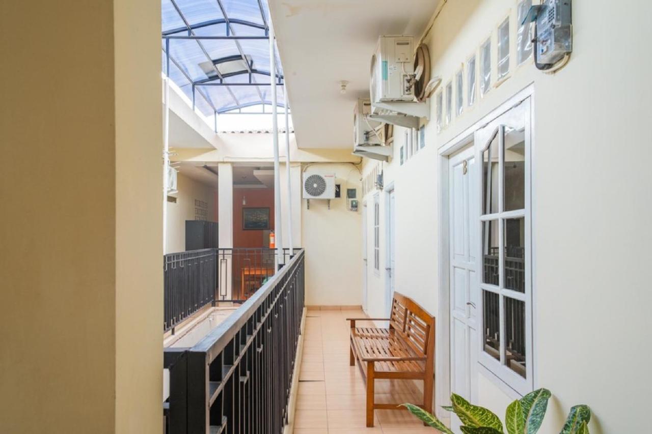 Reddoorz Syariah Near Grand Kota Bintang Hotell Bekasi Exteriör bild