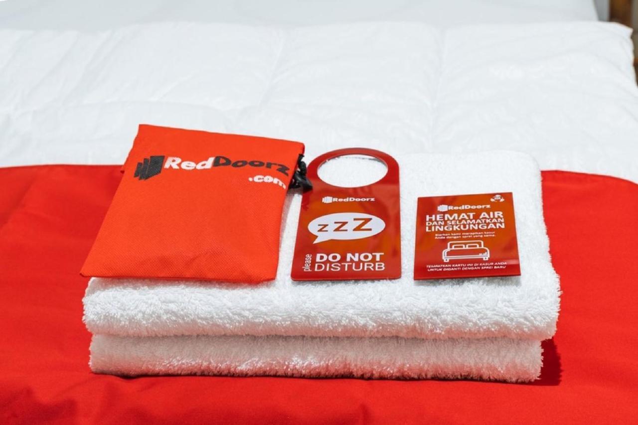 Reddoorz Syariah Near Grand Kota Bintang Hotell Bekasi Exteriör bild